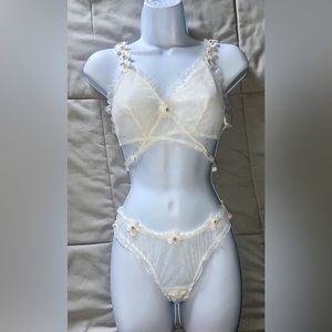 **FINAL OFFER** Empress Mimi My Fair Daisy Full Lingerie Set (White)